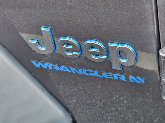 Used 2024 Jeep Wrangler Unlimited AWD/4WD image 13
