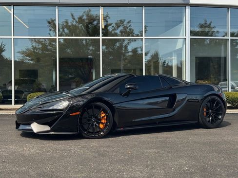Used 2019 McLaren 570S Spider image 3
