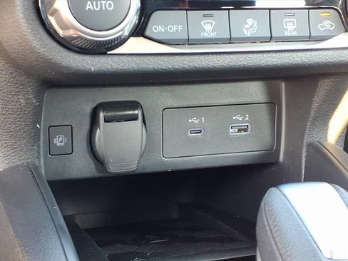 Used 2025 Nissan Versa SR w/ Trunk Package FWD image 12