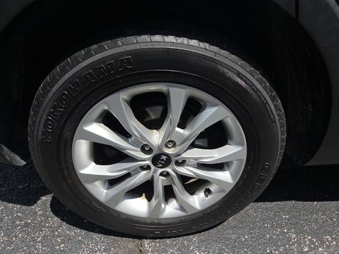 Used 2020 Kia Telluride LX AWD/4WD image 19