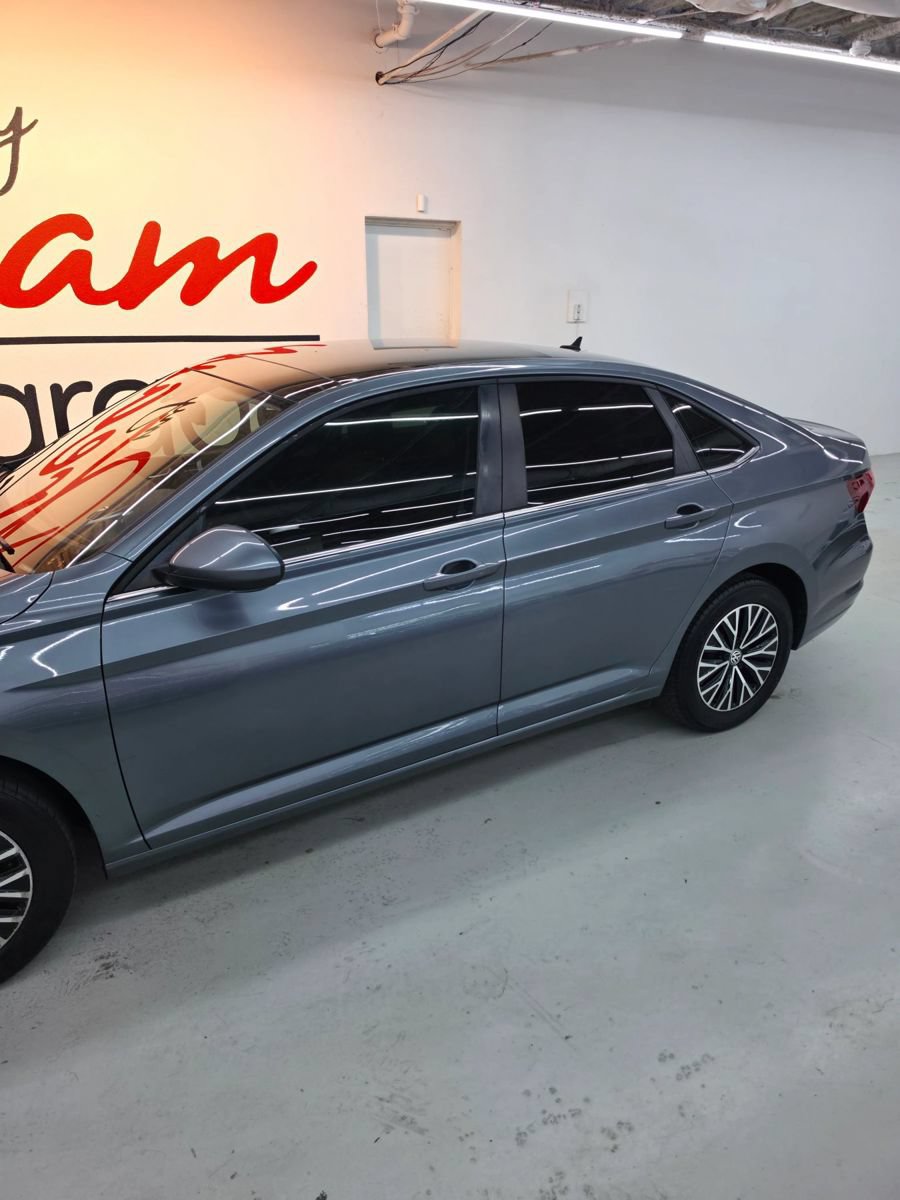 Used 2020 Volkswagen Jetta SE w/ SE Cold Weather Package FWD image 3