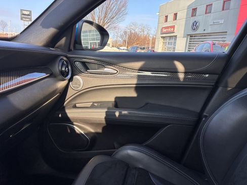 Used 2019 Alfa Romeo Stelvio Quadrifoglio w/ Convenience Package image 26