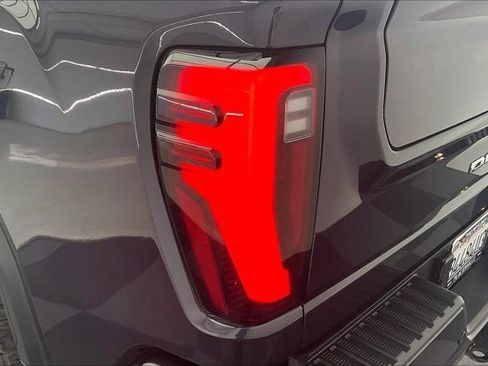 Used 2024 GMC Sierra 2500 Denali Ultimate AWD/4WD image 29