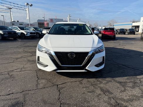Used 2023 Nissan Sentra SV image 2