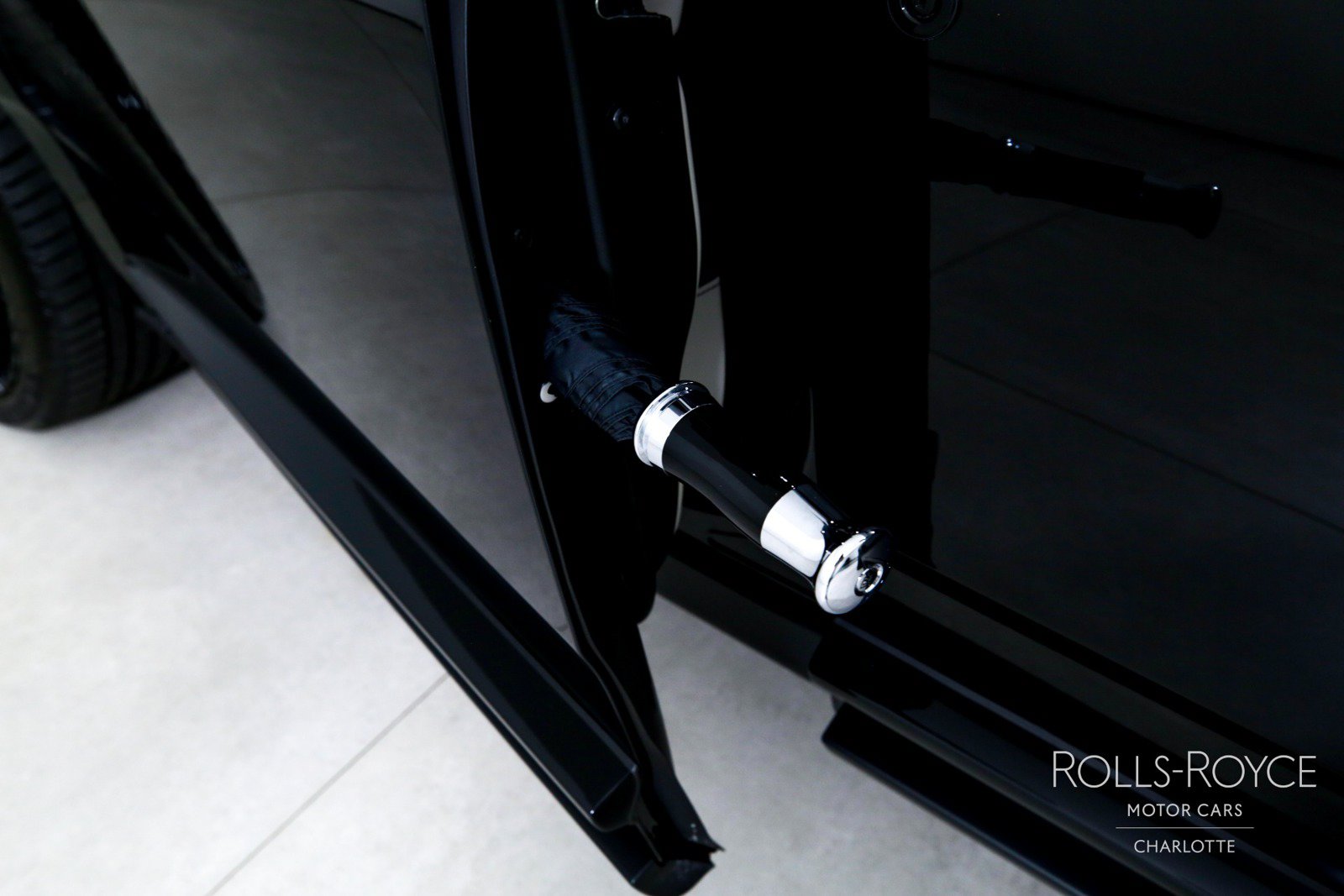 Used 2023 Rolls-Royce Cullinan w/ Cullinan Package AWD/4WD image 32