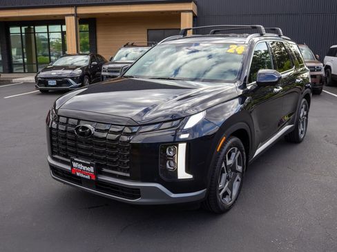 Used 2024 Hyundai Palisade Limited AWD/4WD image 3
