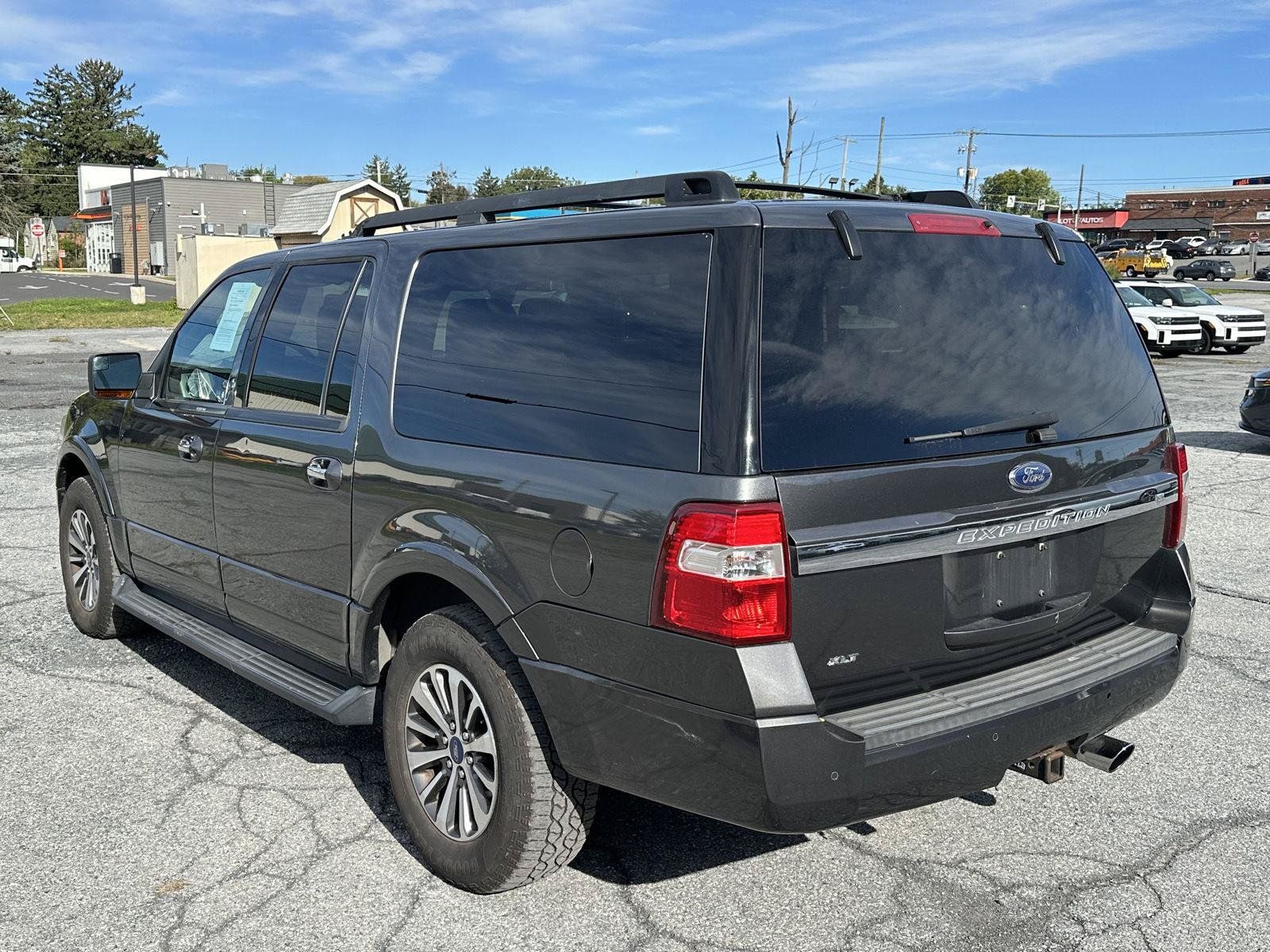 Used 2017 Ford Expedition EL XLT w/ Equipment Group 202A AWD/4WD image 6