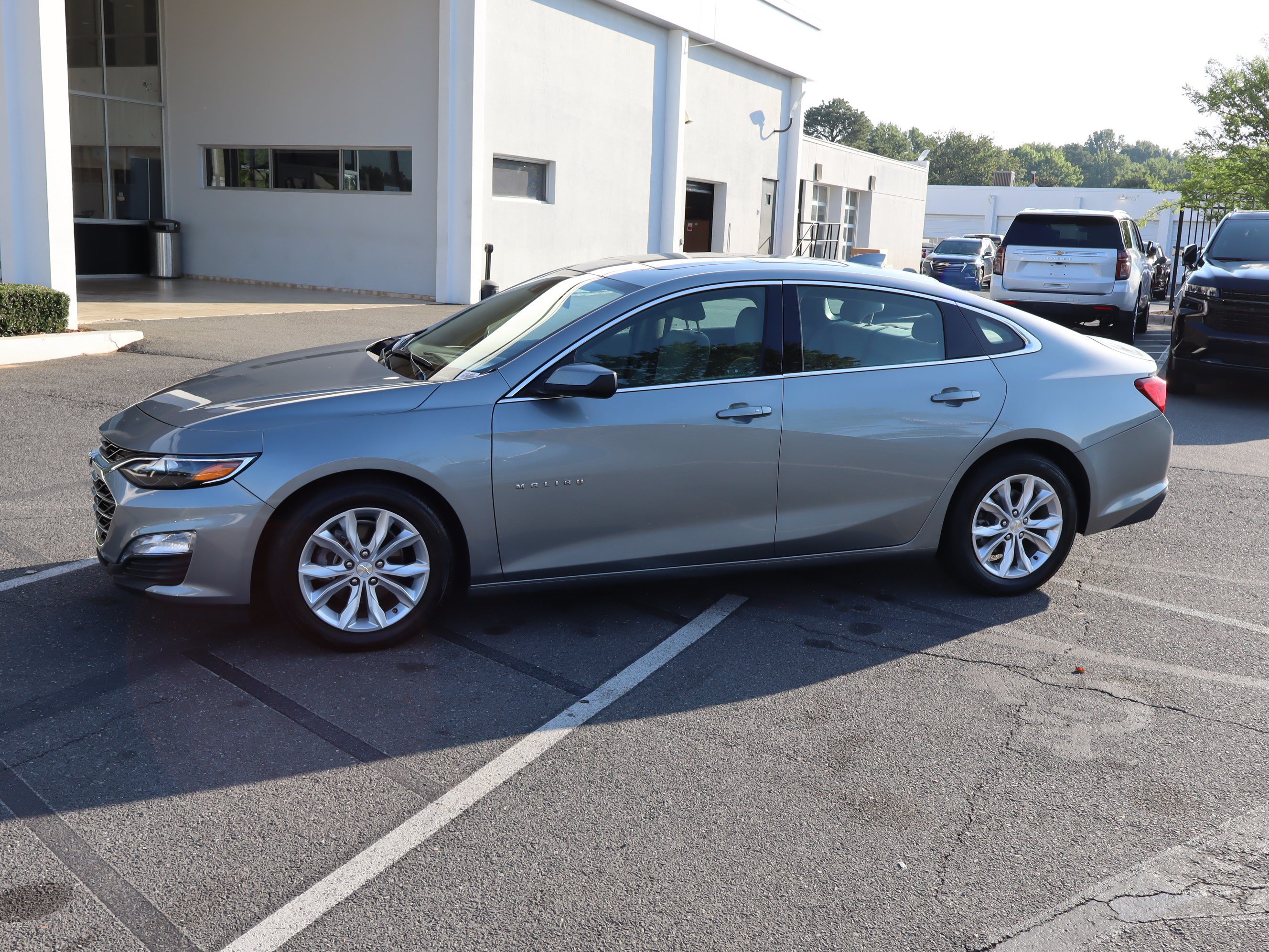 Used 2024 Chevrolet Malibu LT FWD image 7