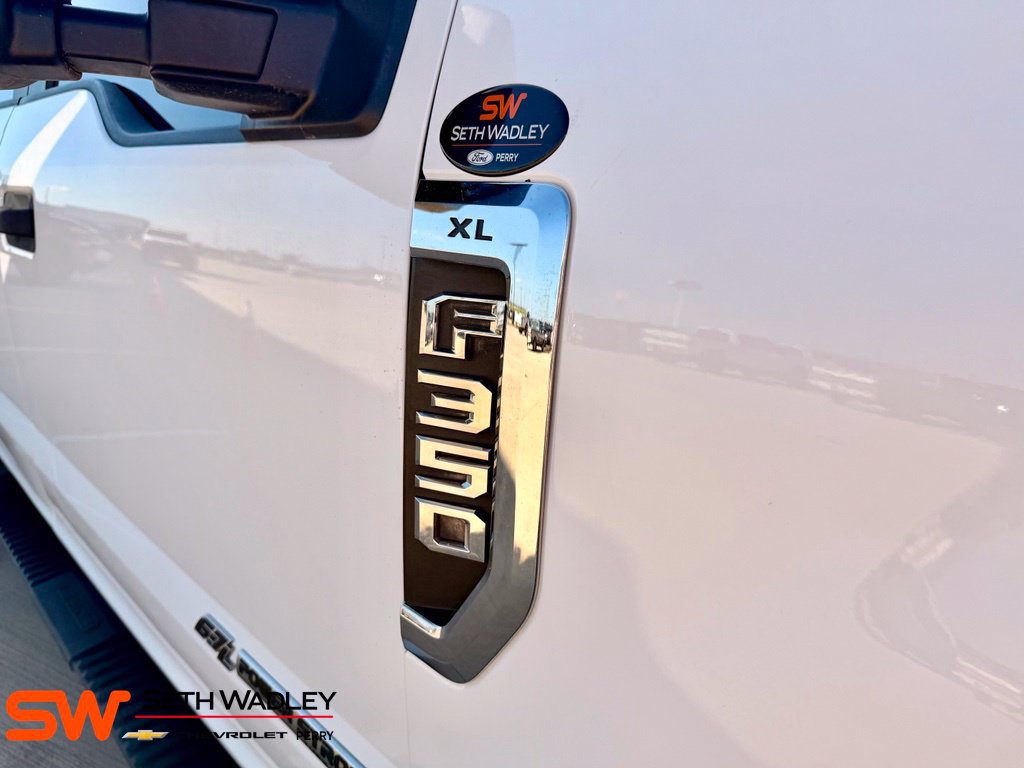 Used 2019 Ford F350 XL w/ Power Equipment Group AWD/4WD image 11