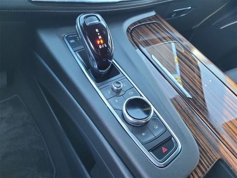 Certified 2023 Cadillac Escalade Premium Luxury w/ Performance Package image 15