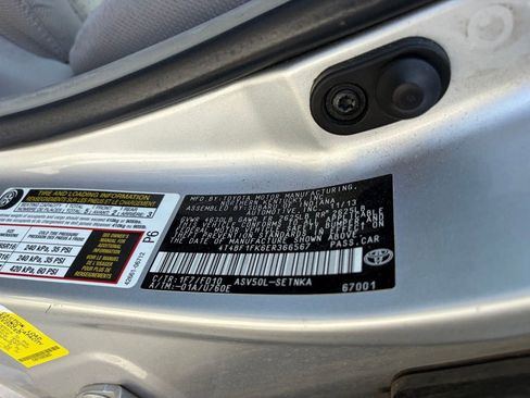Used 2014 Toyota Camry LE FWD image 15