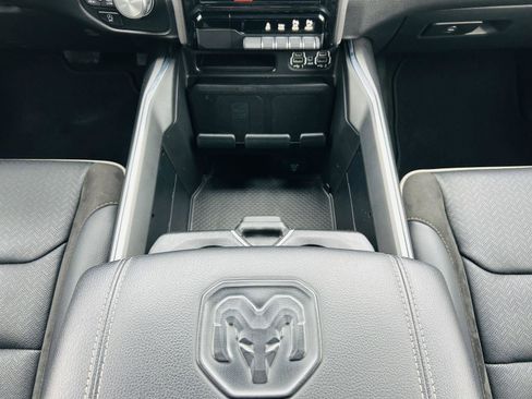Used 2024 RAM 1500 Laramie image 25