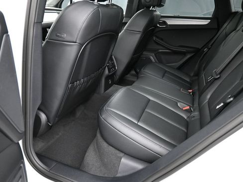Certified 2026 Porsche Macan AWD/4WD image 23