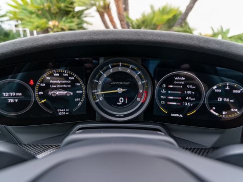 Used 2025 Porsche 911 GT3 RS RWD image 16
