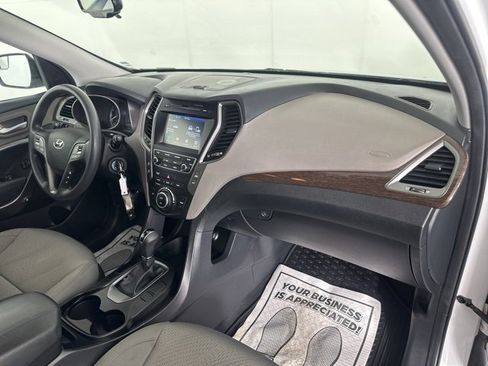 Used 2017 Hyundai Santa Fe Sport image 13