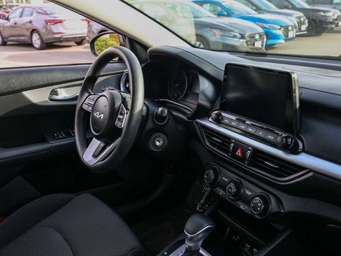 Used 2023 Kia Forte LXS image 19