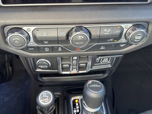 New 2026 Jeep Gladiator Sport image 19