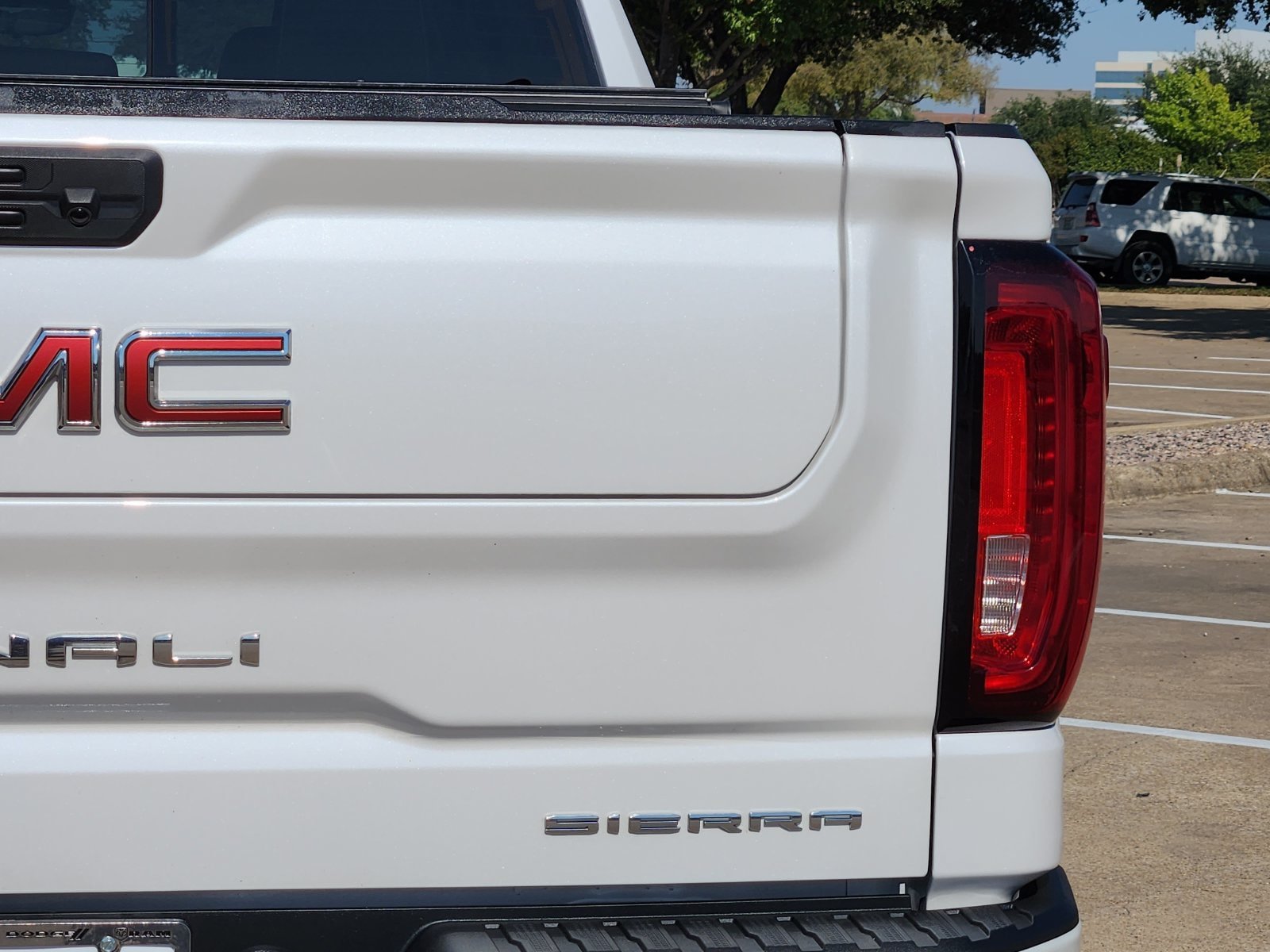 Used 2023 GMC Sierra 1500 Denali w/ Denali Reserve Package AWD/4WD image 16