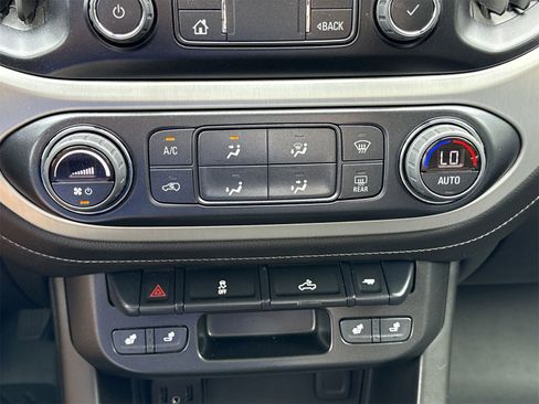 Used 2022 GMC Canyon Elevation w/ Elevation Premium Package image 23