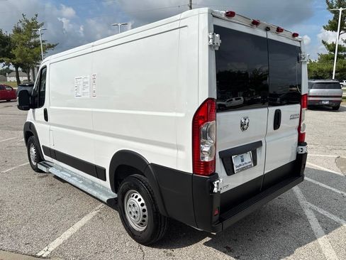 Used 2025 RAM ProMaster 2500 w/ U-Haul Equipment Group FWD image 10