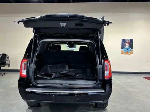 Used 2018 GMC Yukon XL Denali image 7