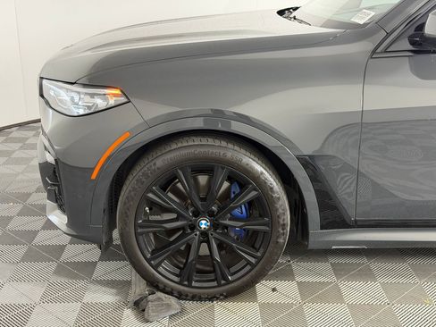 Used 2022 BMW X7 xDrive40i w/ M Sport Package AWD/4WD image 11