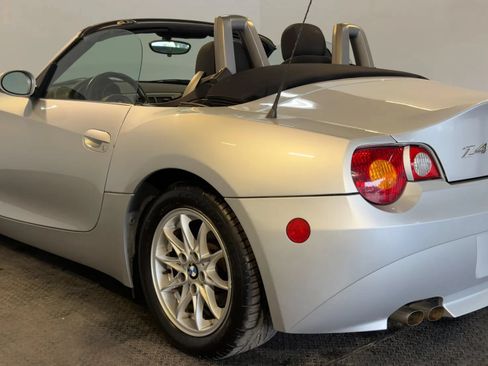 Used 2003 BMW Z4 2.5i RWD image 11