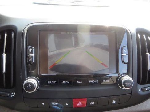 Used 2014 FIAT 500L Trekking w/ Popular Equipment Group FWD image 19