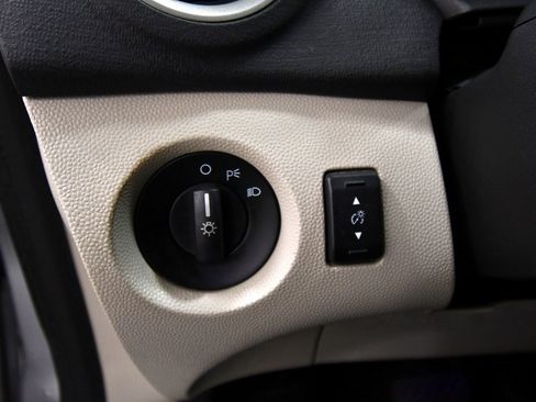 Used 2013 Ford Fiesta SE image 20