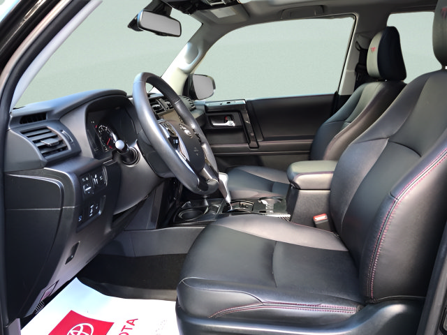 Certified 2022 Toyota 4Runner TRD Off-Road Premium w/ TRD Black Wheel Package (TMS) AWD/4WD image 18