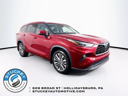 Used 2021 Toyota Highlander Platinum AWD/4WD image 1