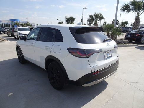 Certified 2023 Honda HR-V Sport image 6