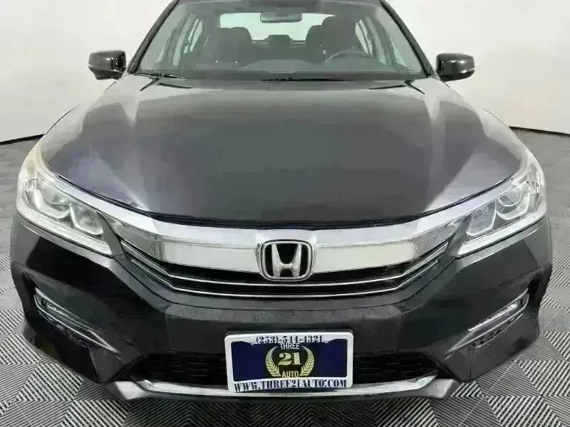 Used 2017 Honda Accord EX image 3