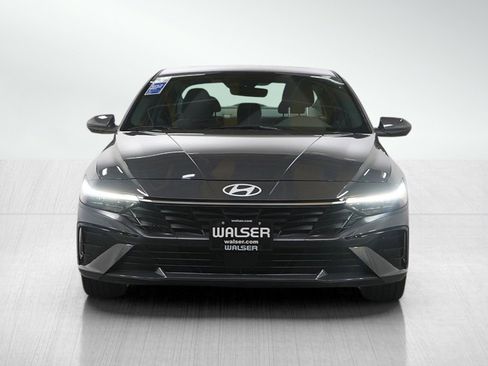 Used 2025 Hyundai Elantra SEL image 8