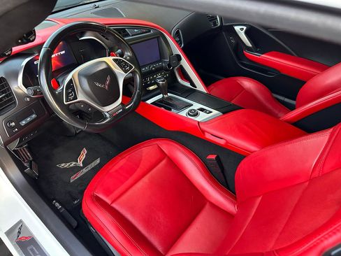 Used 2017 Chevrolet Corvette Z06 image 13