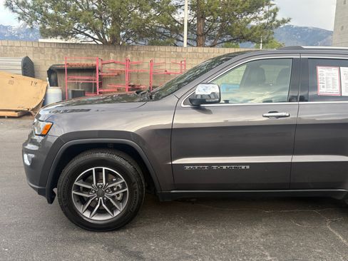 Used 2021 Jeep Grand Cherokee Limited w/ Trailer Tow Group IV AWD/4WD image 10