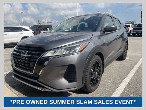 Used 2023 Nissan Kicks SV FWD image 1