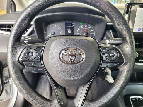 Used 2025 Toyota Corolla LE FWD image 30