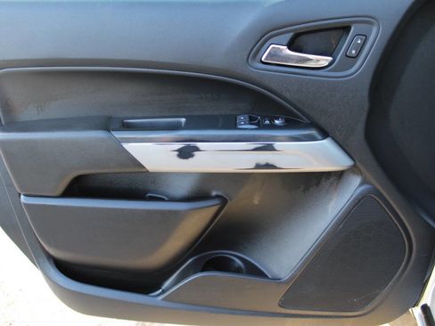 Used 2022 Chevrolet Colorado LT w/ Fleet Safety Package image 9