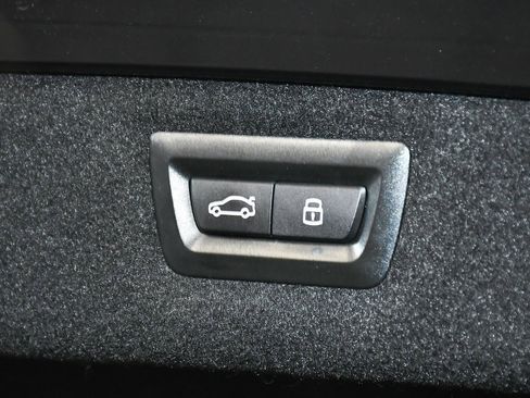 Used 2024 BMW M850i xDrive Coupe image 89