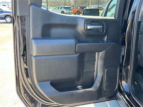 Used 2020 Chevrolet Silverado 1500 Custom w/ Custom Value Package image 7