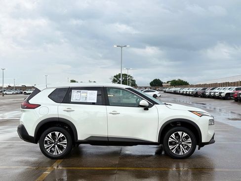 Certified 2023 Nissan Rogue SV FWD image 7