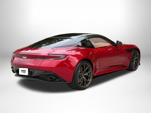 Used 2025 Aston Martin DB12 Coupe RWD image 13