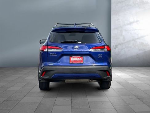 Certified 2023 Toyota Corolla Cross XLE image 5