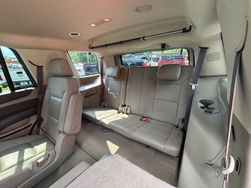Used 2019 Chevrolet Tahoe LT w/ Luxury Package AWD/4WD image 19