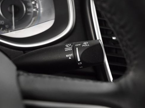 Used 2015 Chrysler 200 Limited w/ Convenience Group image 31