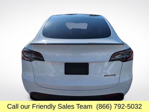 Used 2022 Tesla Model Y Performance image 5