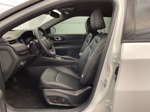 New 2026 Jeep Compass Limited image 14