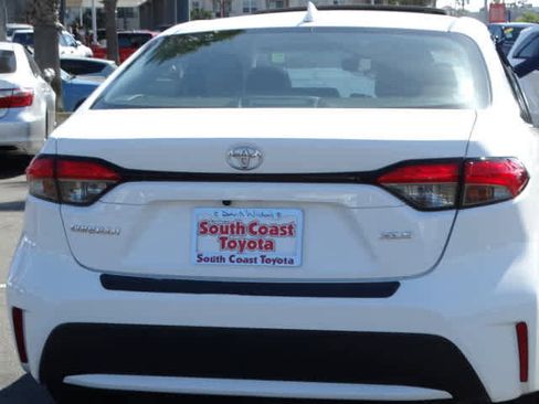 Used 2021 Toyota Corolla XLE image 15