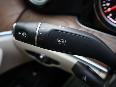 Used 2019 Mercedes-Benz E 300 image 29